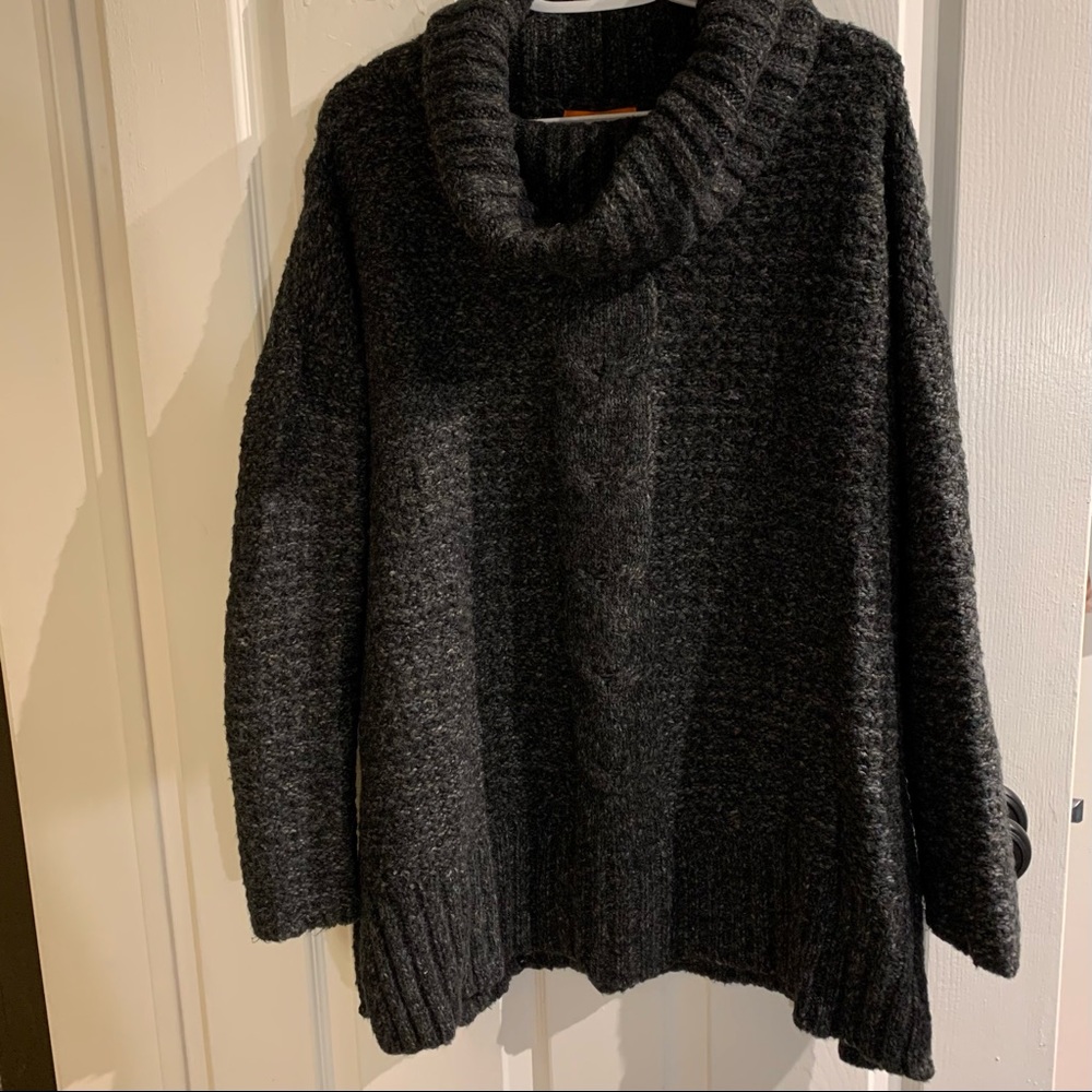 Oversized Grey Knit Sweater Medium
